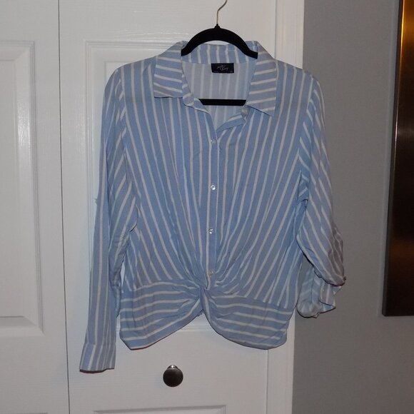 Milk & Honey Tops - NWOT Milk & Honey Blue & White Striped Button Down Top Size XL